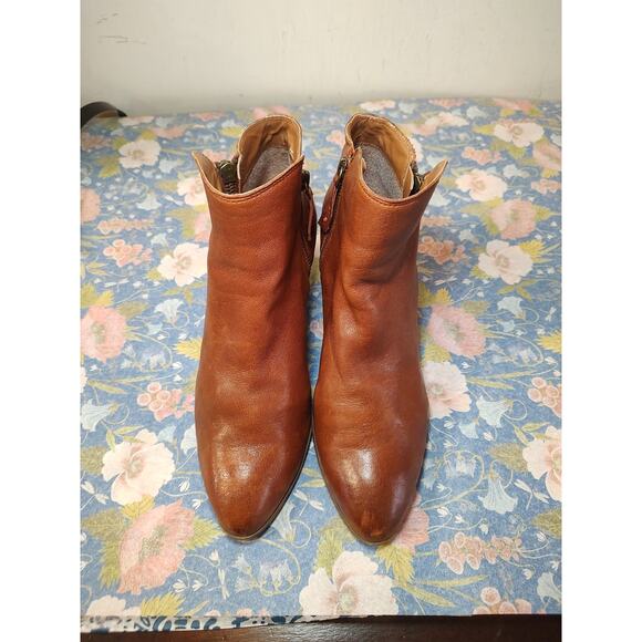 Frye Women's Ankle Boots Size 8.5M Cognac "Judith" Soft Leather Double Zip EUC - Picture 8 of 15